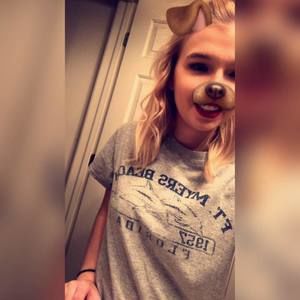 Meet your Posher, Alexis